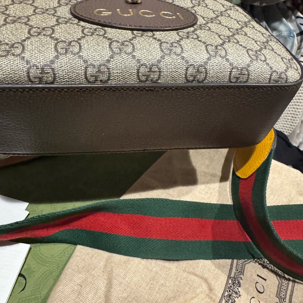 Gucci Brown GG Supreme Crossbody with Green-Red Web Strap - Picture 7 of 9